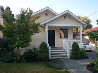 713 N 89th St, Seattle, WA 98103