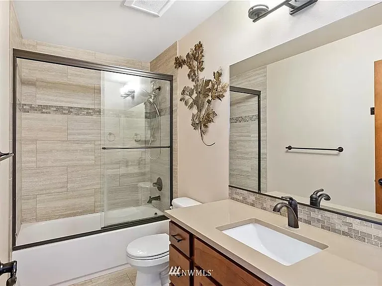 351 Dakota Heights Dr — Photo 9