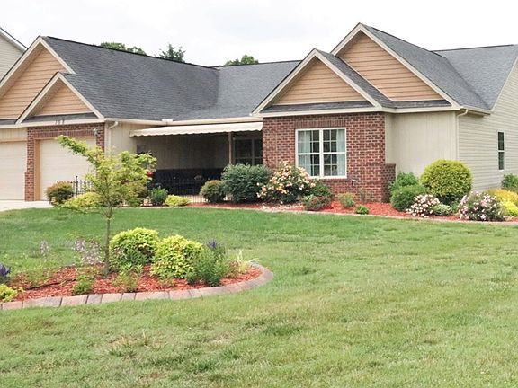2nd image of 158 Blackwood Way