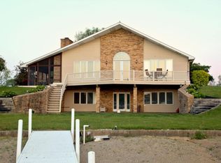 739 Kenaston Dr, Coldwater, MI 49036