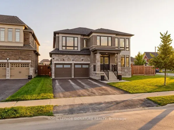 228 Reg Harrison Trl, Newmarket, ON L3X 0M4