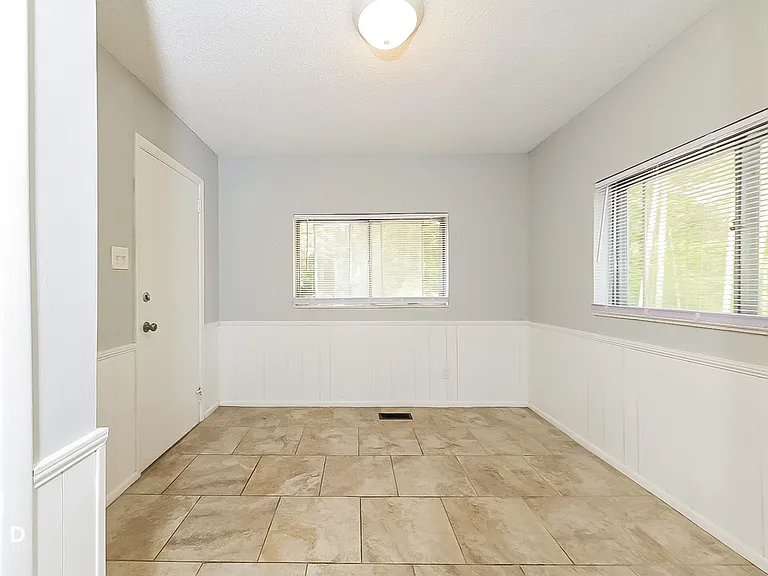1151 Oakley Dr — Photo 16