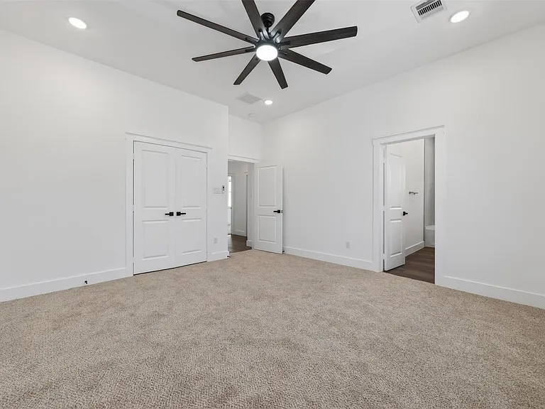 2714 Drew St — Photo 14