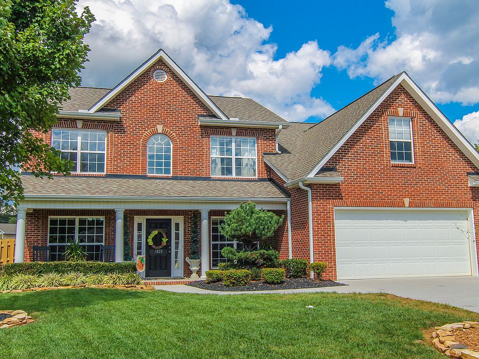1st image of 1635 Singletree Ln