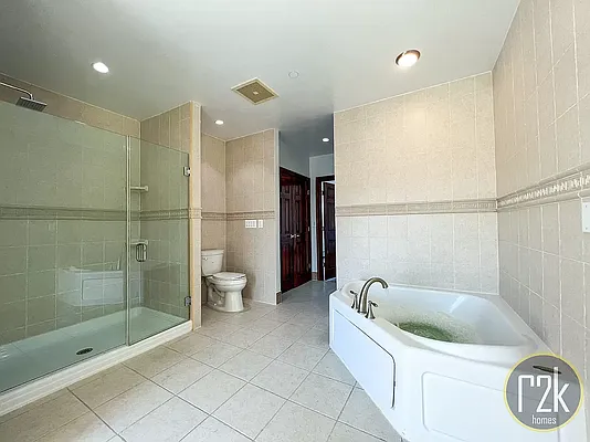 Rented by Realty 2000 Corp | media 75