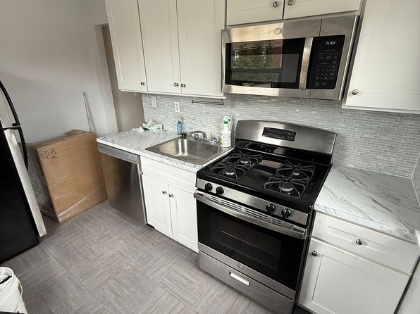 22311 57th Ave Floor 1