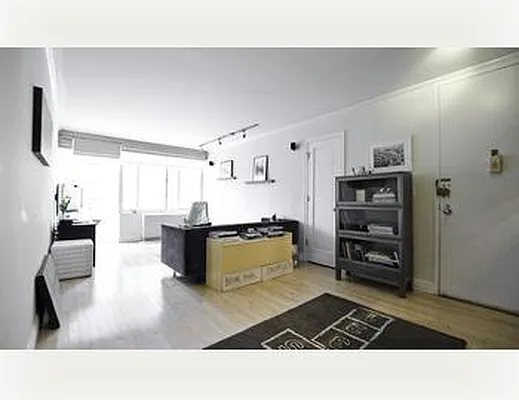 Sold by Nest Seekers International | media 18