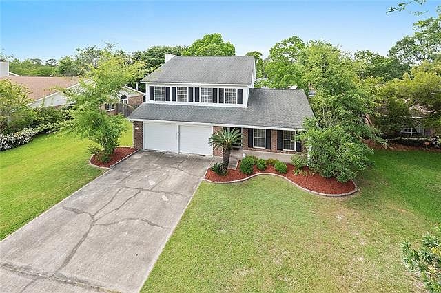 1st image of 131 Willow Wood Dr