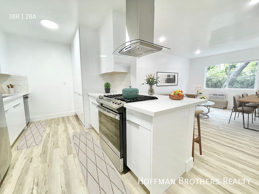 1st image of 636 Flower Ave #2