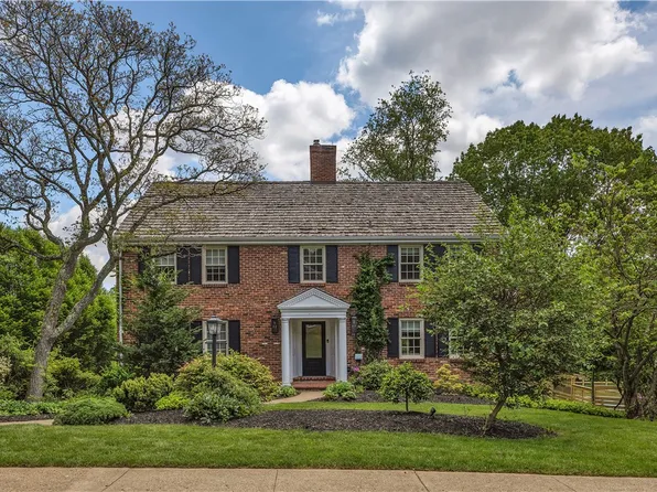 2176 Ben Franklin Dr, Pittsburgh, PA 15237