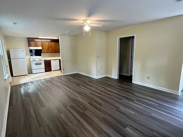 805B Sandpiper Dr — Photo 3
