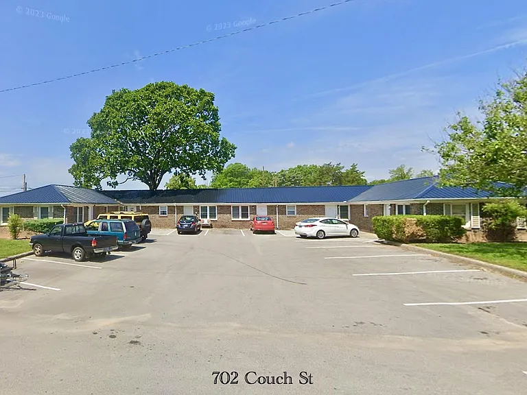 Skyline Apartments — Photo 9