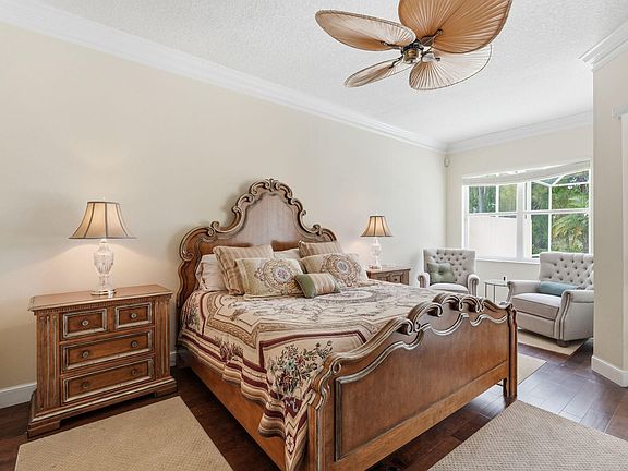3rd image of 6483 SE Wild Olive Lane