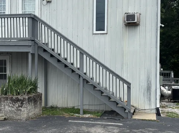 2211 W Highway 80, Somerset, KY 42503