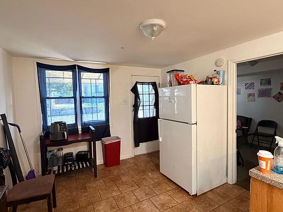 3rd image of 163 Chadwick Ave