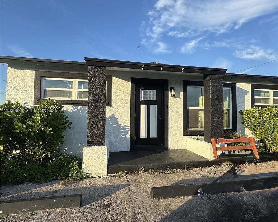 1st image of 415 SE 4th St