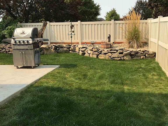 4th image of 1867N N Firebrick Dr