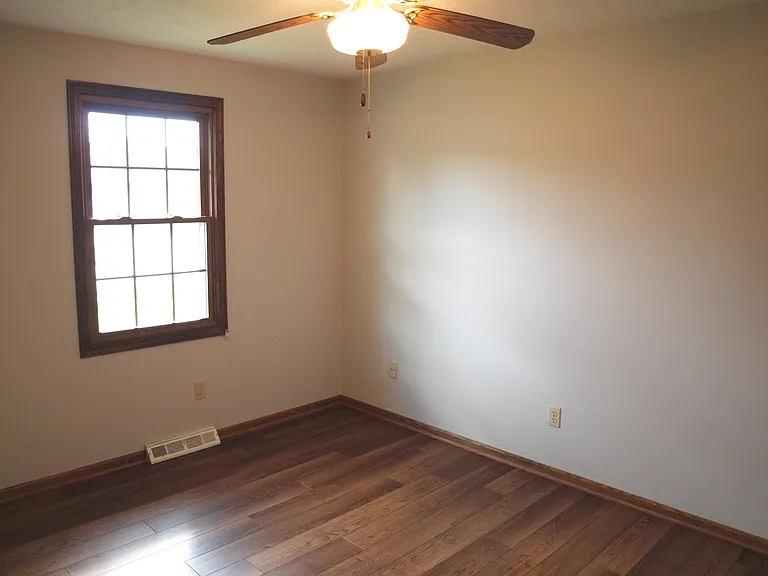 607 Cheyenne Cir — Photo 12