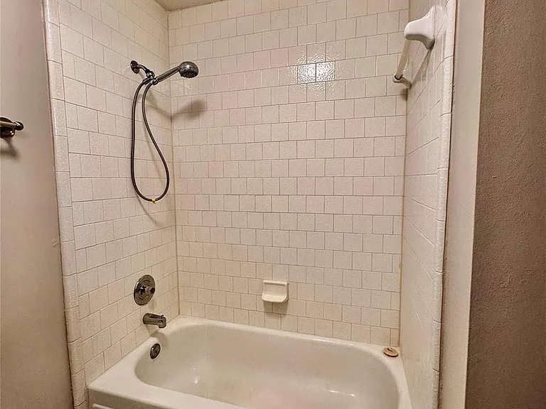 4206 Boatwright Cv — Photo 11