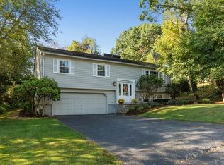 20 Hillside Ave, Boylston, MA 01505