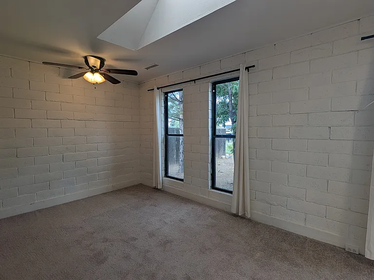 1514 N Elaine Way — Photo 12