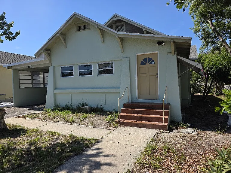 1453 Grove St — Photo 1