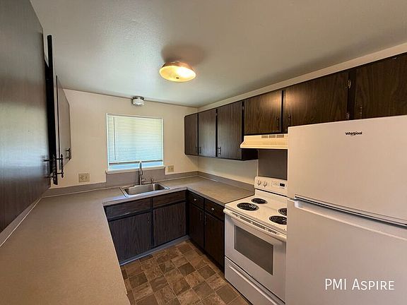 4th image of 3498 Butternut Dr