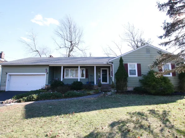 450 Redmond Ave, Oakhurst, NJ 07755