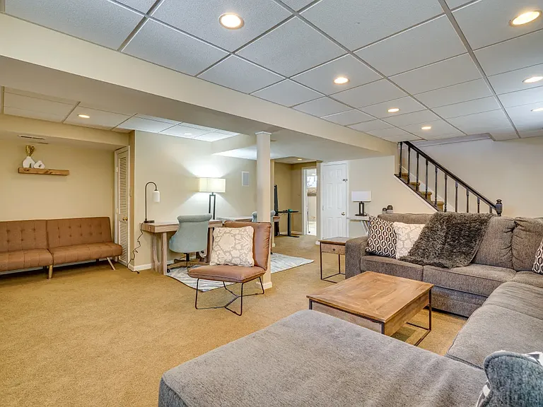 151 Rambling Rd — Photo 30