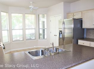 105 Whispering Wind Dr, Georgetown, TX 78633