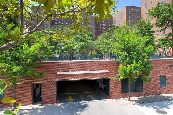 Rented by CompassRock Real Estate | media 35