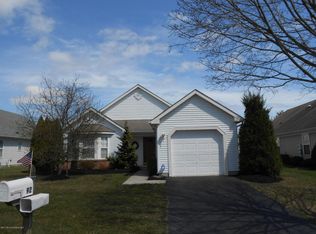 92 Skyline Dr, Lakewood, NJ 08701