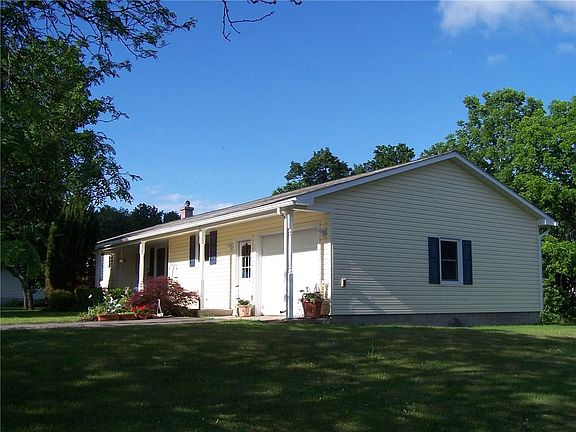 2nd image of 17 Hillcrest Dr