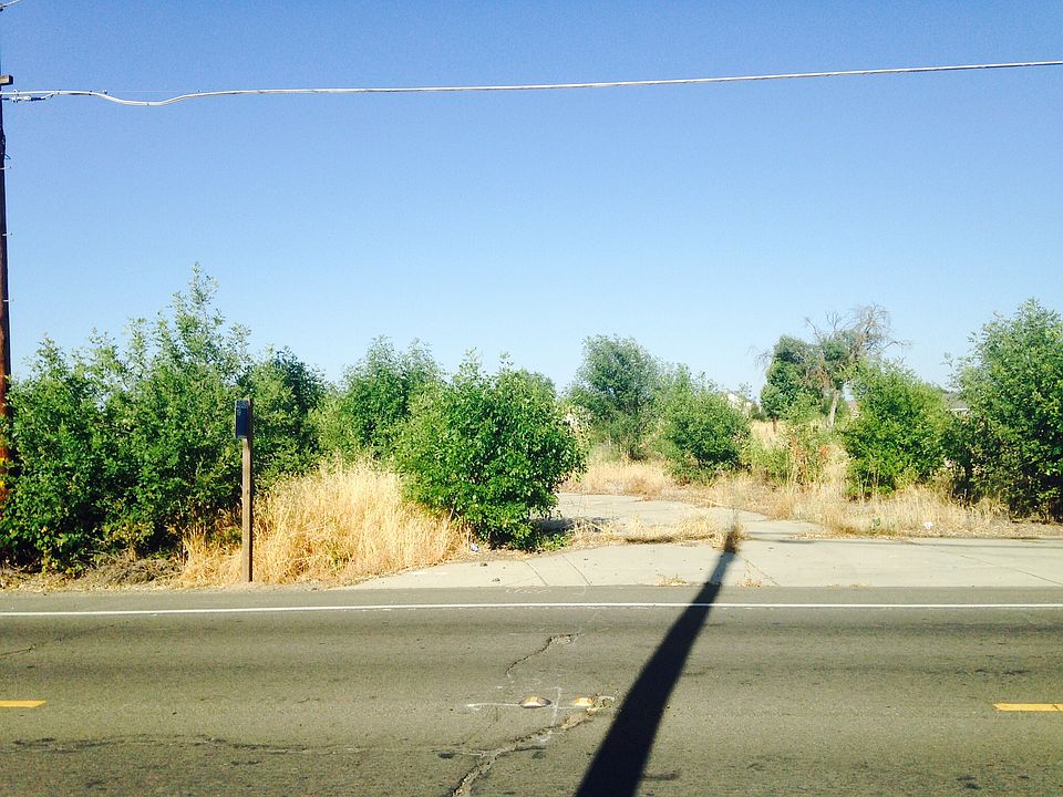 2nd image of 7350 Rio Linda Blvd
