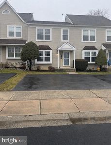 3 Victoria Dr, Aston, PA, 19014