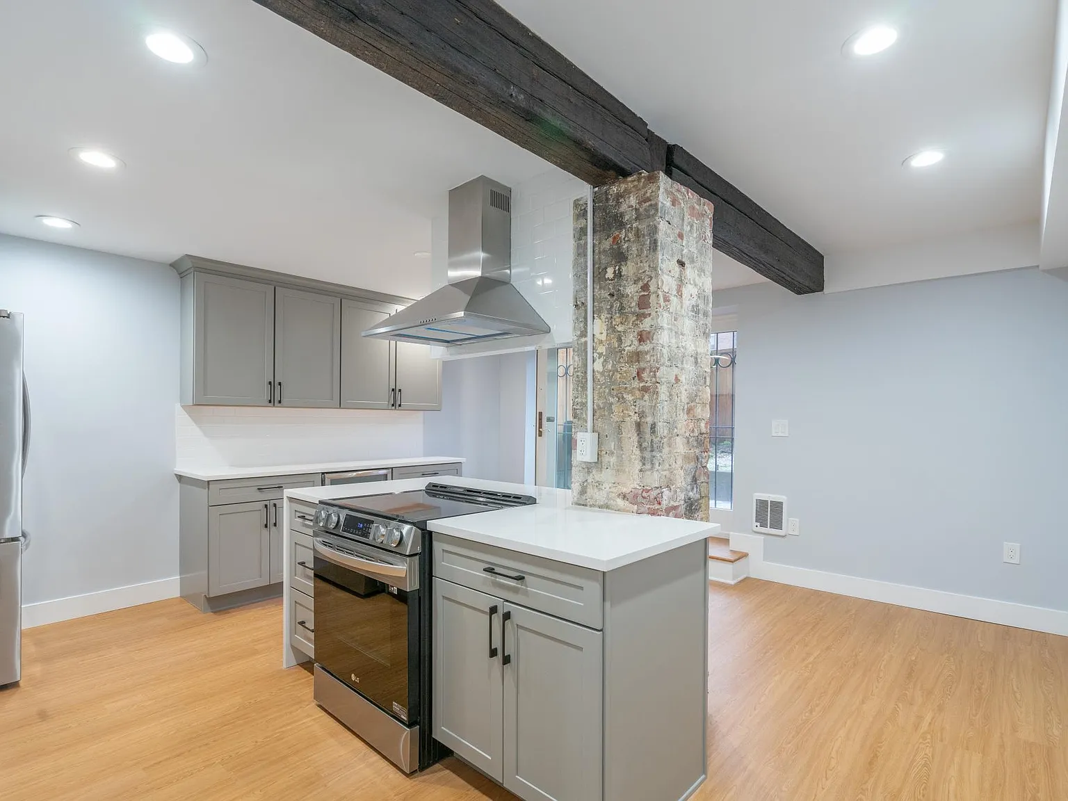 614 Columbus Ave — Photo 3