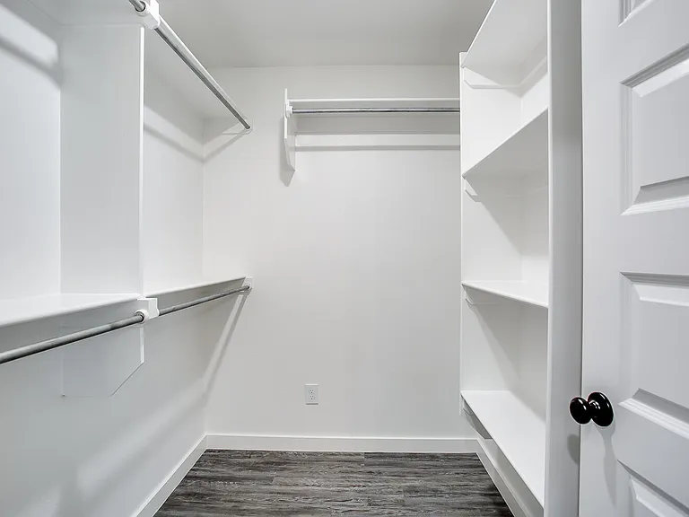 10518 Abbeville Ave — Photo 13
