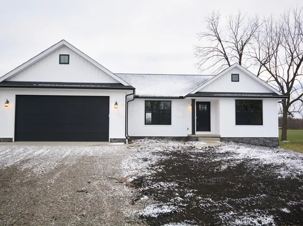 315 Oak St, Centerburg, OH 43011