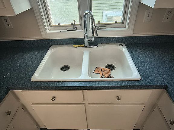 5th image of 24 Simard Ave #5534d7cfb