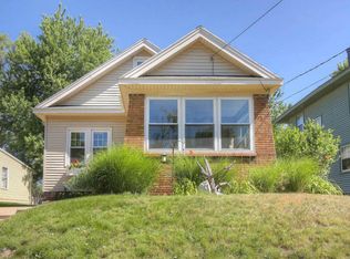 1011 Dorroll St NE, Grand Rapids, MI 49505