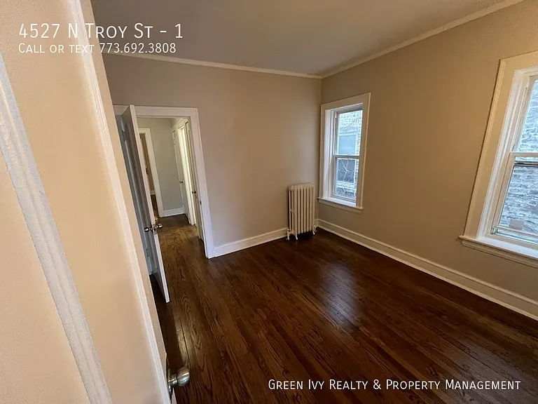 4527 N Troy St #1 — Photo 7
