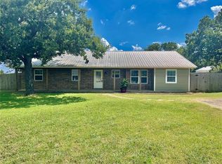 1951 J E Woody Rd, Springtown, TX 76082