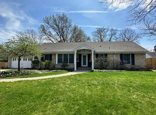 435 Kingston Ter, Deerfield, IL 60015