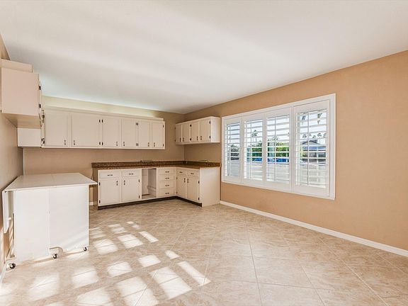 4th image of 14229 N Buttercup Dr