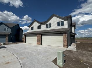 744 E Briarbrook Ct, Valley Center, KS 67147