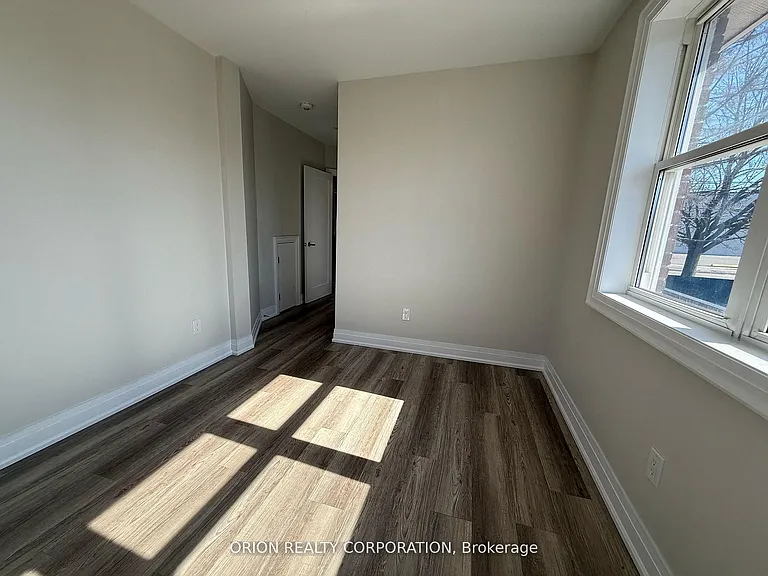 1016 Haig Blvd — Photo 33