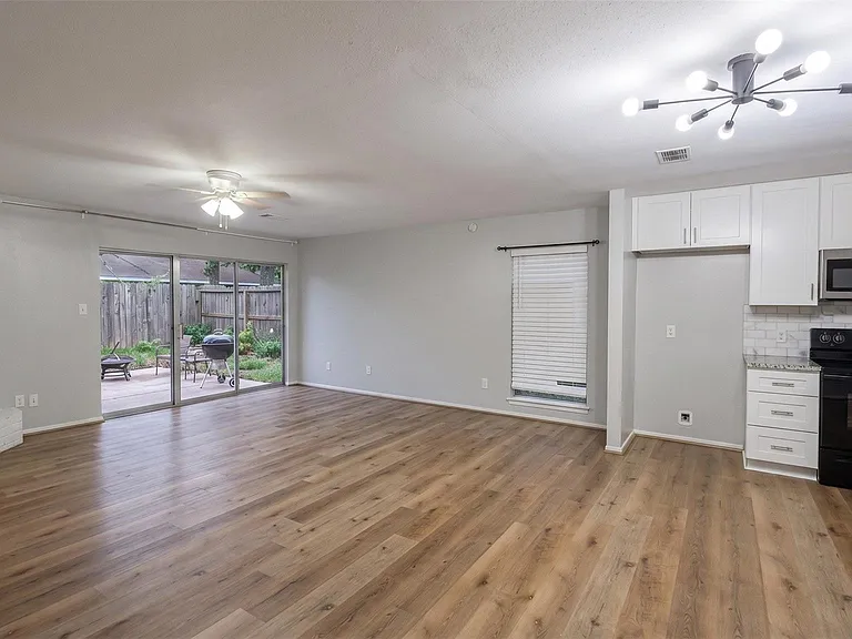 14419 Cypress Leaf Dr — Photo 24