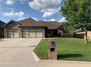 3207 W High Point St, Springfield, MO 65810