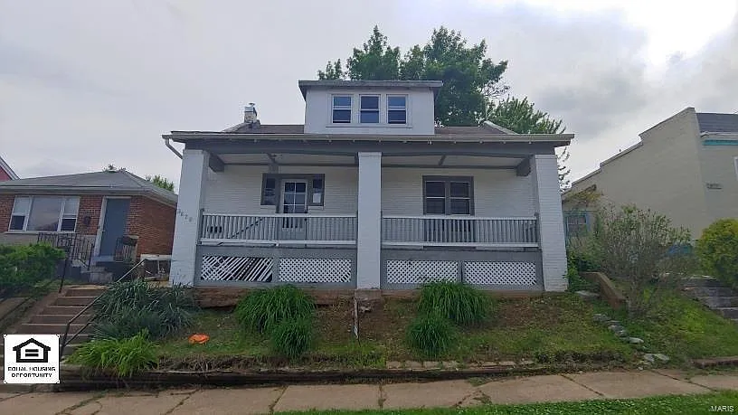 3676 Blow St photo 1