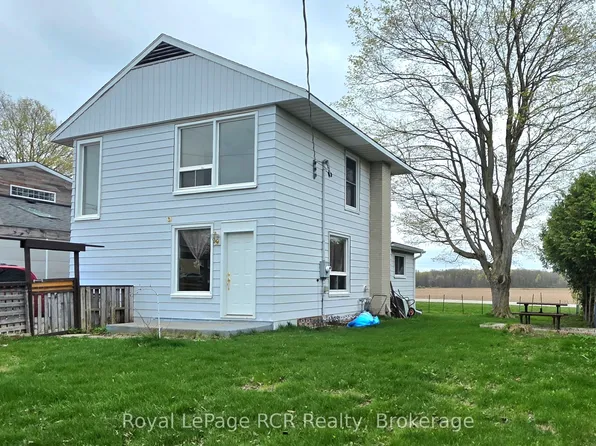 10 Quebec Rd, Huron East, ON N0M 1L0